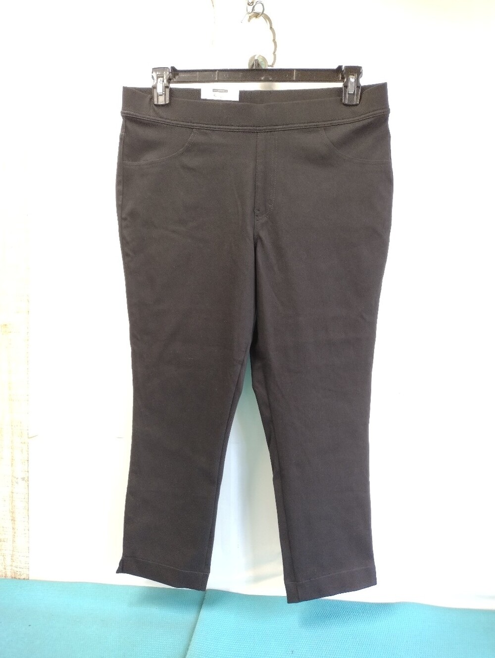 NWT Time And Tru Pull On Fitted Stretch Capri Pants Black - XL